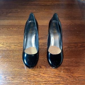 Me Too Black Patent Leather Pumps Size 8